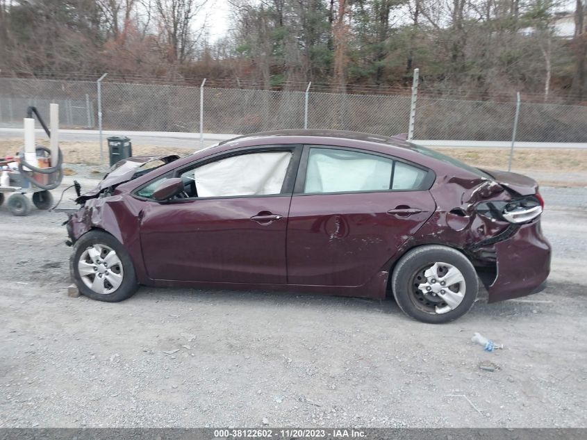 3KPFK4A73JE282716 | 2018 KIA FORTE