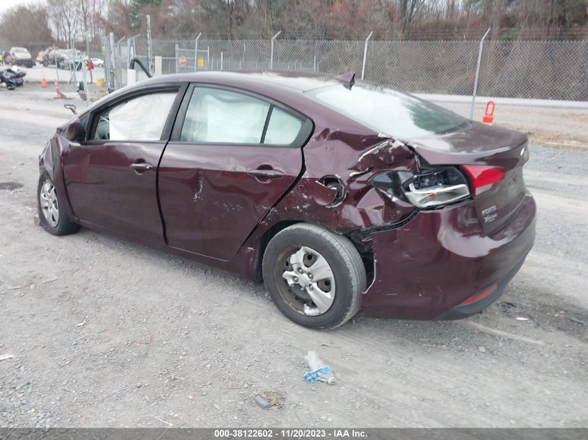 3KPFK4A73JE282716 | 2018 KIA FORTE