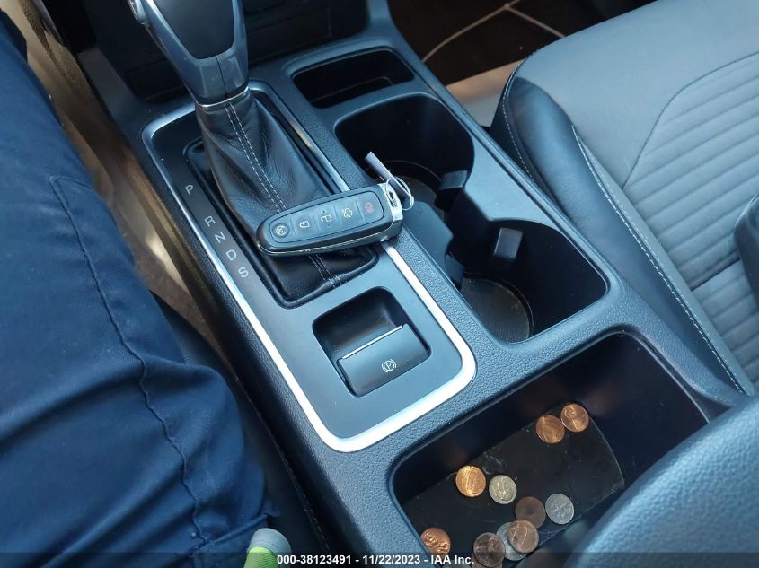 2019 FORD ESCAPE SE - 1FMCU0GDXKUA35694