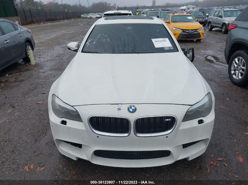 2013 BMW M5 - WBSFV9C59DD095513