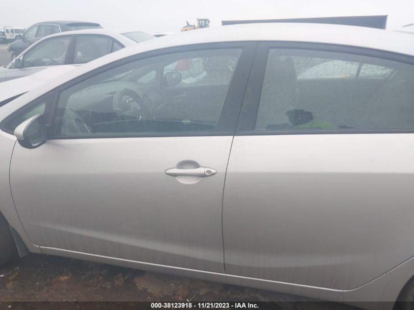 2018 KIA FORTE LX - 3KPFL4A75JE248600