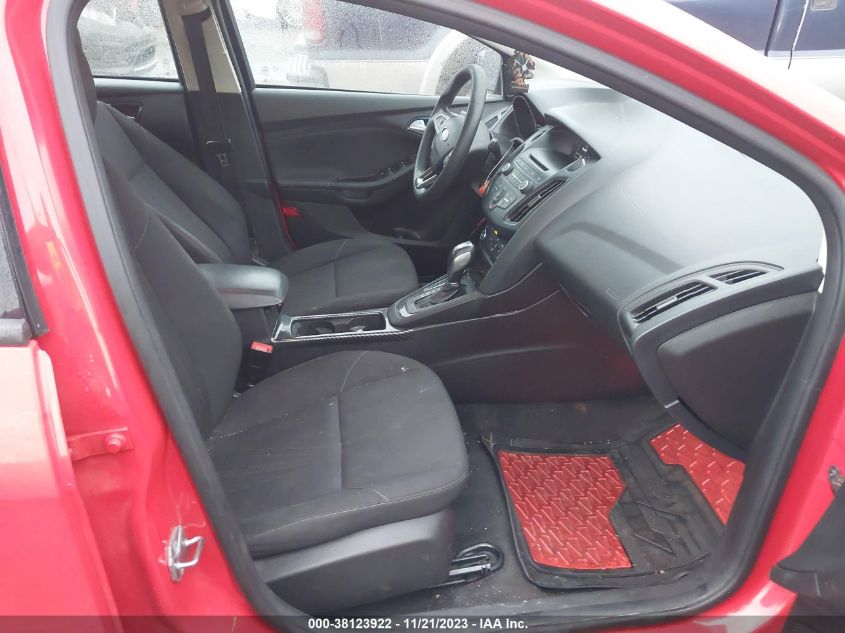 2015 FORD FOCUS SE - 1FADP3F22FL290102