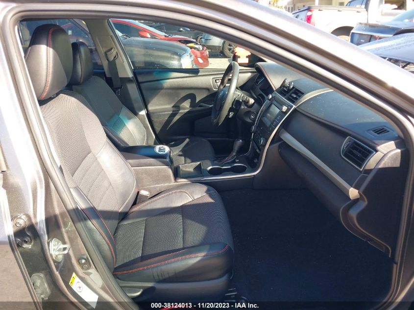 2017 TOYOTA CAMRY SE - 4T1BF1FK2HU785496