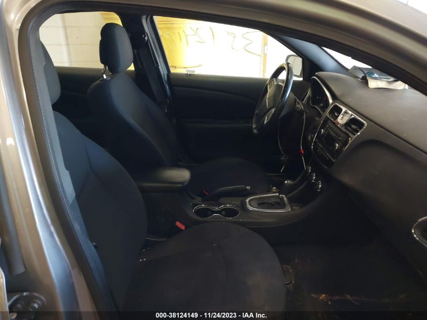 2013 CHRYSLER 200 TOURING - 1C3CCBBB1DN672077