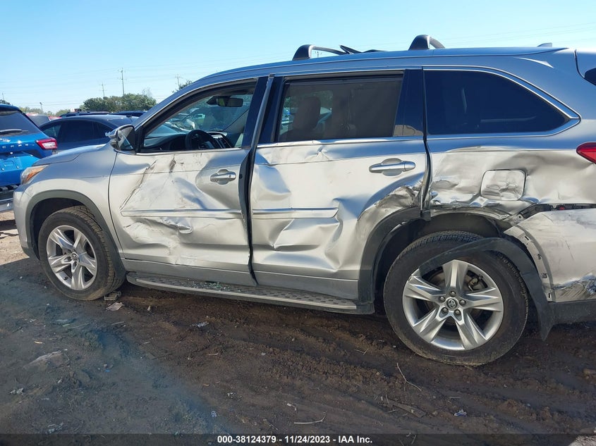 VIN 5TDYZRFH0HS217955 2017 TOYOTA HIGHLANDER LIMITED/LTD PLATINUM