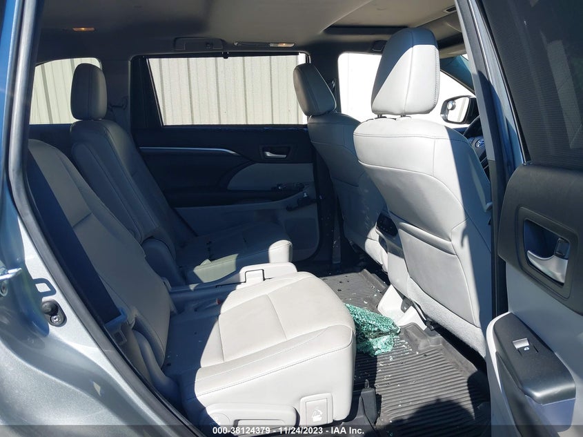 VIN 5TDYZRFH0HS217955 2017 TOYOTA HIGHLANDER LIMITED/LTD PLATINUM