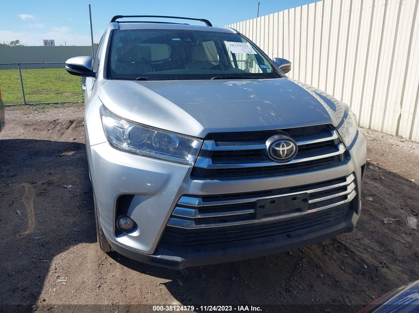 VIN 5TDYZRFH0HS217955 2017 TOYOTA HIGHLANDER LIMITED/LTD PLATINUM