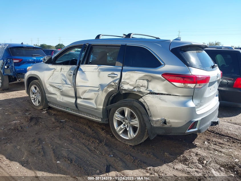 VIN 5TDYZRFH0HS217955 2017 TOYOTA HIGHLANDER LIMITED/LTD PLATINUM