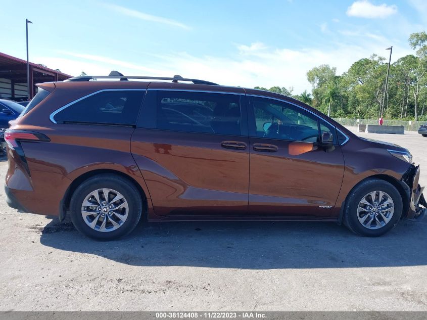 2021 TOYOTA SIENNA LE - 5TDKRKEC6MS033973