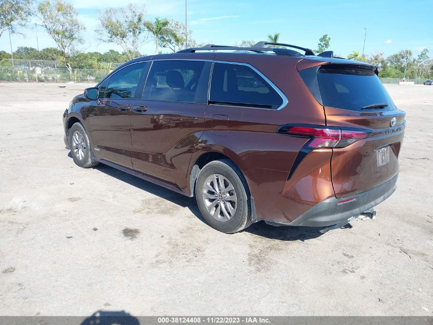 2021 TOYOTA SIENNA LE - 5TDKRKEC6MS033973