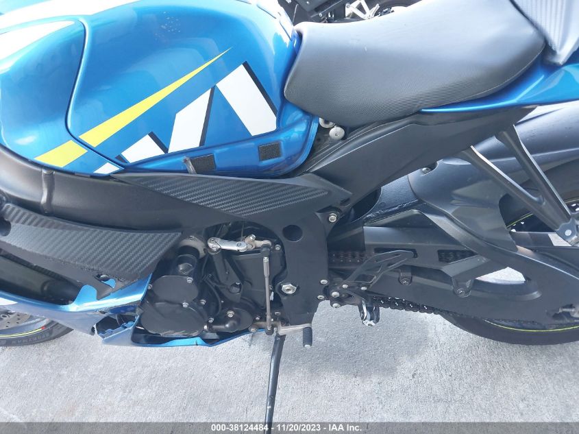 2015 SUZUKI GSX-R750 JS1GR7MAXF2100520