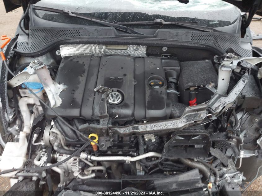2013 VOLKSWAGEN BEETLE 2.5L - 3VWJP7AT0DM687661