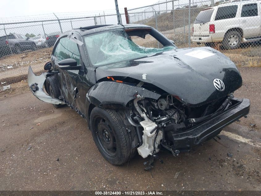 2013 VOLKSWAGEN BEETLE 2.5L - 3VWJP7AT0DM687661