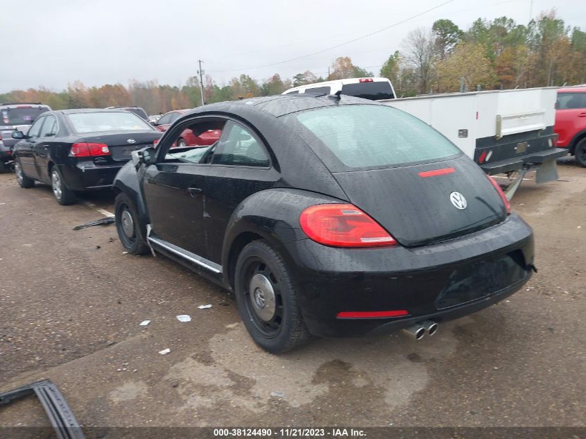 2013 VOLKSWAGEN BEETLE 2.5L - 3VWJP7AT0DM687661