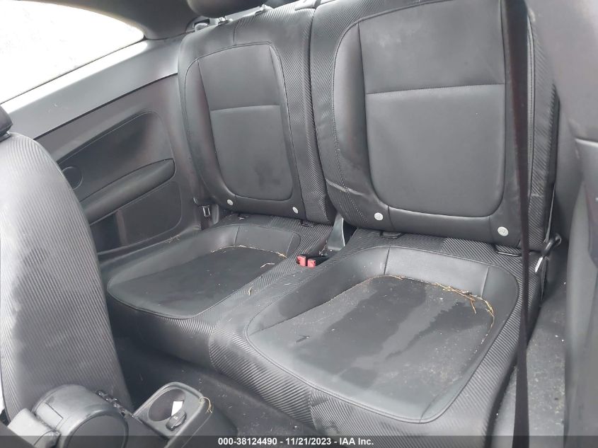 2013 VOLKSWAGEN BEETLE 2.5L - 3VWJP7AT0DM687661