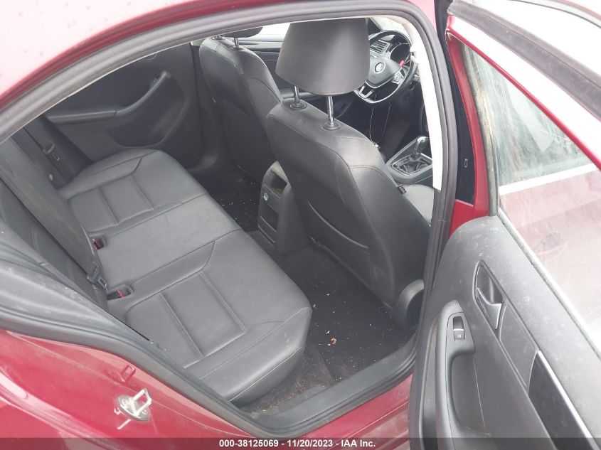 2016 VOLKSWAGEN JETTA 1.8T SEL - 3VWL17AJ2GM205253