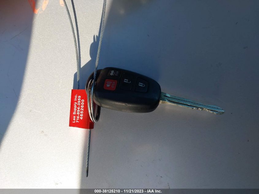 2018 TOYOTA COROLLA LE - 2T1BURHEXJC048470