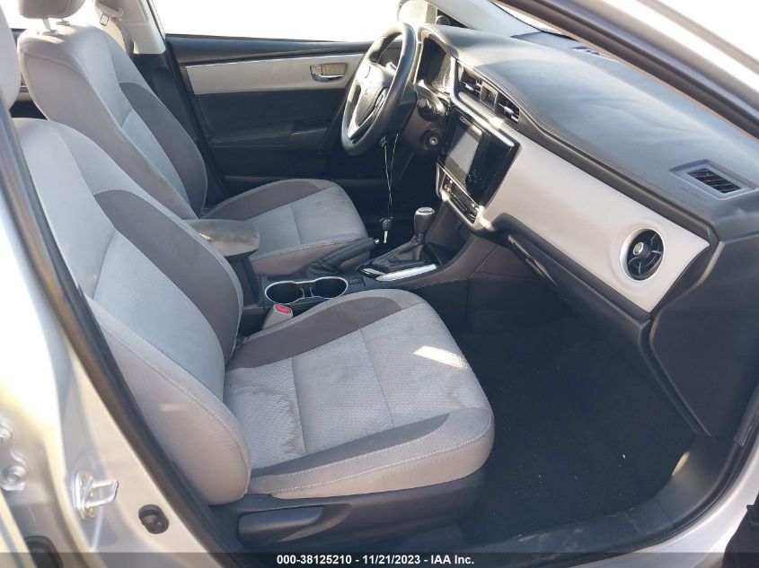 2018 TOYOTA COROLLA LE - 2T1BURHEXJC048470