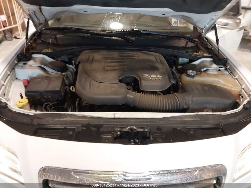 2013 CHRYSLER 300 - 2C3CCAAG2DH551431