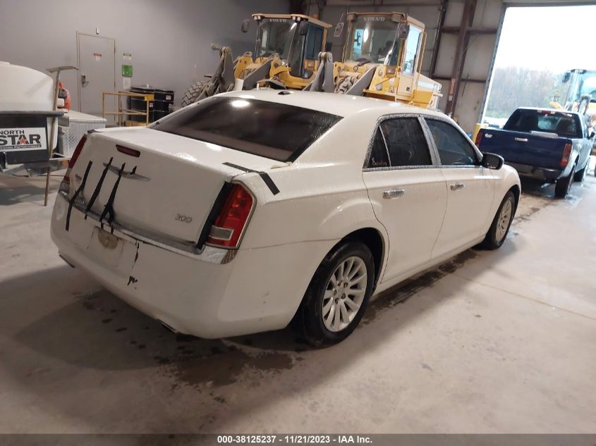2013 CHRYSLER 300 - 2C3CCAAG2DH551431