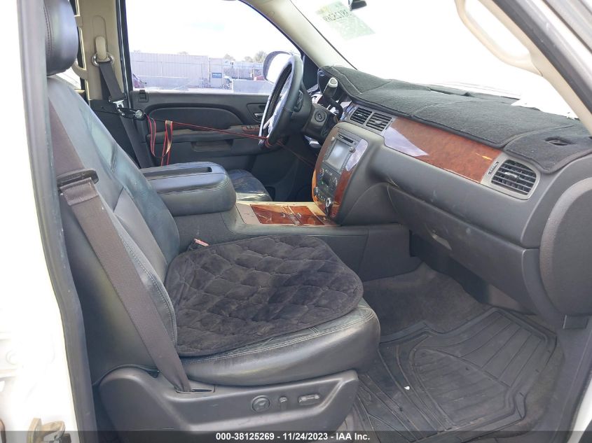 2013 CHEVROLET SUBURBAN 1500 LTZ 1GNSCKE03DR227535