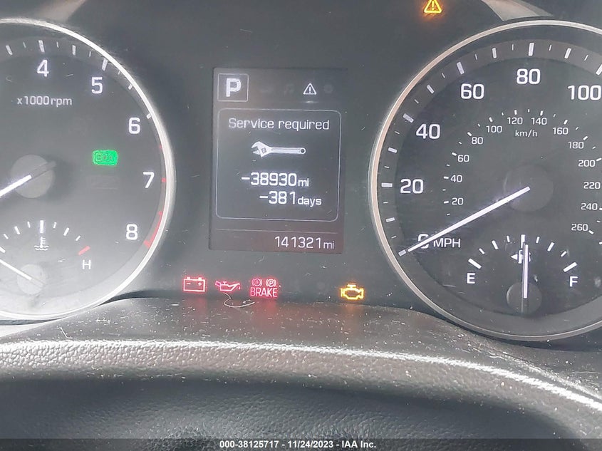 VIN 5NPD84LF9JH230688 2018 HYUNDAI ELANTRA SEL