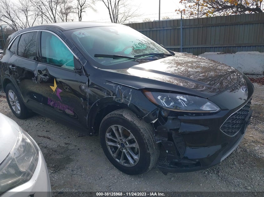 1FMCU0G63NUB24920 FORD ESCAPE SE 2022