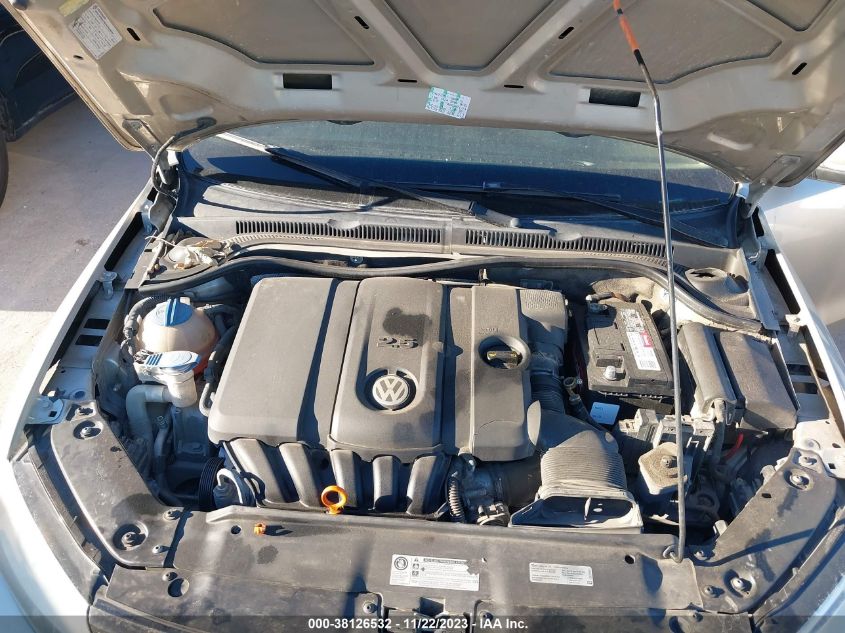 2013 VOLKSWAGEN JETTA 2.5L SE - 3VWDX7AJ4DM237104