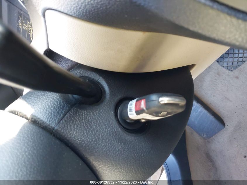 2013 VOLKSWAGEN JETTA 2.5L SE - 3VWDX7AJ4DM237104