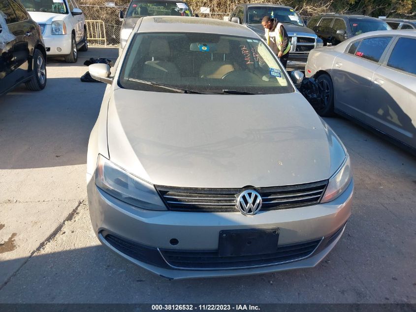 2013 VOLKSWAGEN JETTA 2.5L SE - 3VWDX7AJ4DM237104