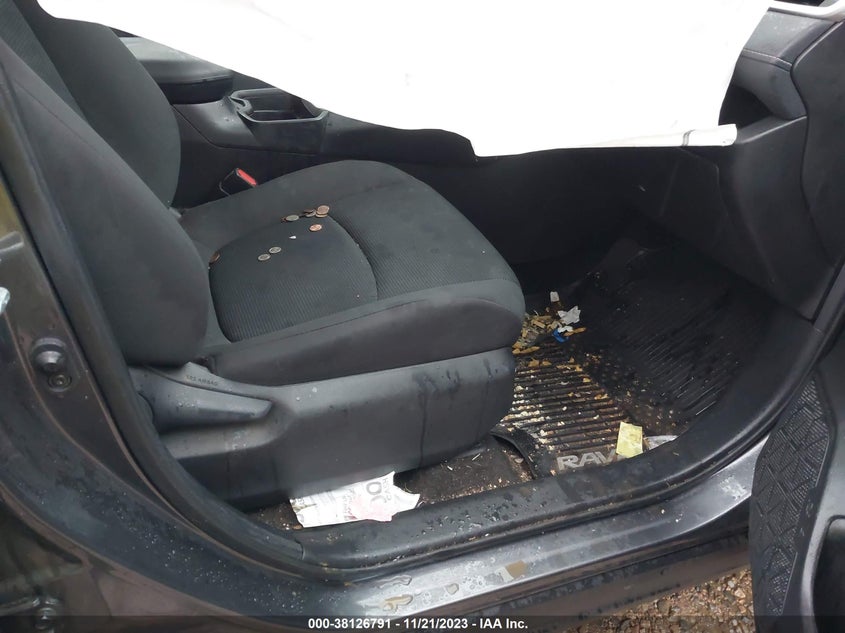 VIN 2T3K1RFV2LC042121 2020 TOYOTA RAV4 LE