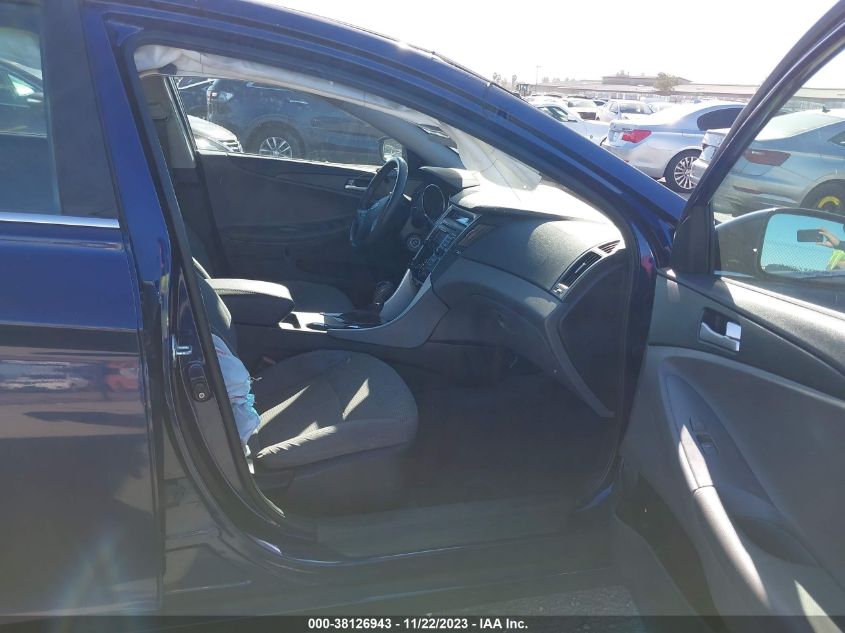 2013 AUDI A4 2.0T PREMIUM - WAUEFAFL9DN018160