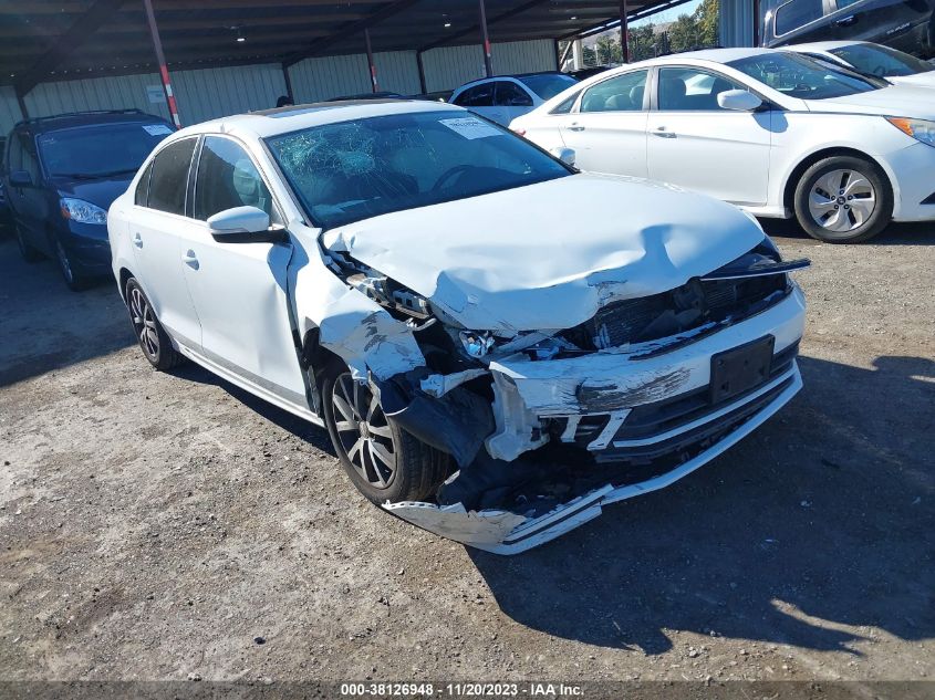 2017 VOLKSWAGEN JETTA 1.4T SE - 3VWDB7AJ2HM223433