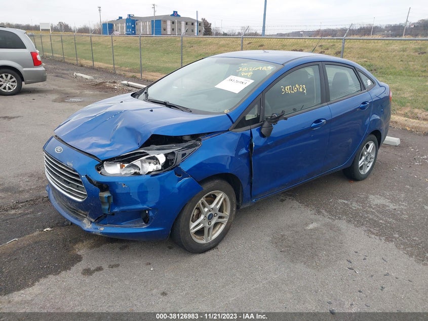 VIN 3FADP4BJ3KM117233 2019 FORD FIESTA SE