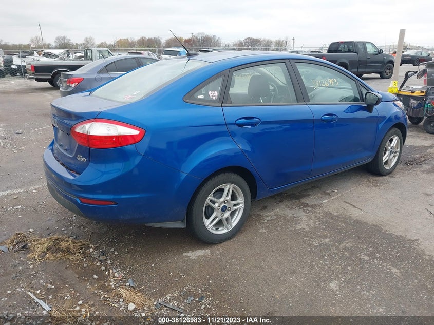 VIN 3FADP4BJ3KM117233 2019 FORD FIESTA SE