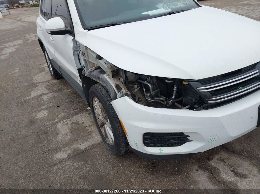 2017 VOLKSWAGEN TIGUAN - WVGBV7AX0HK050892