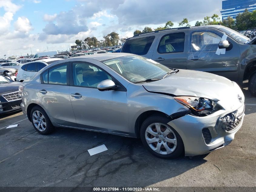 2013 MAZDA MAZDA3 - JM1BL1U8XD1704356