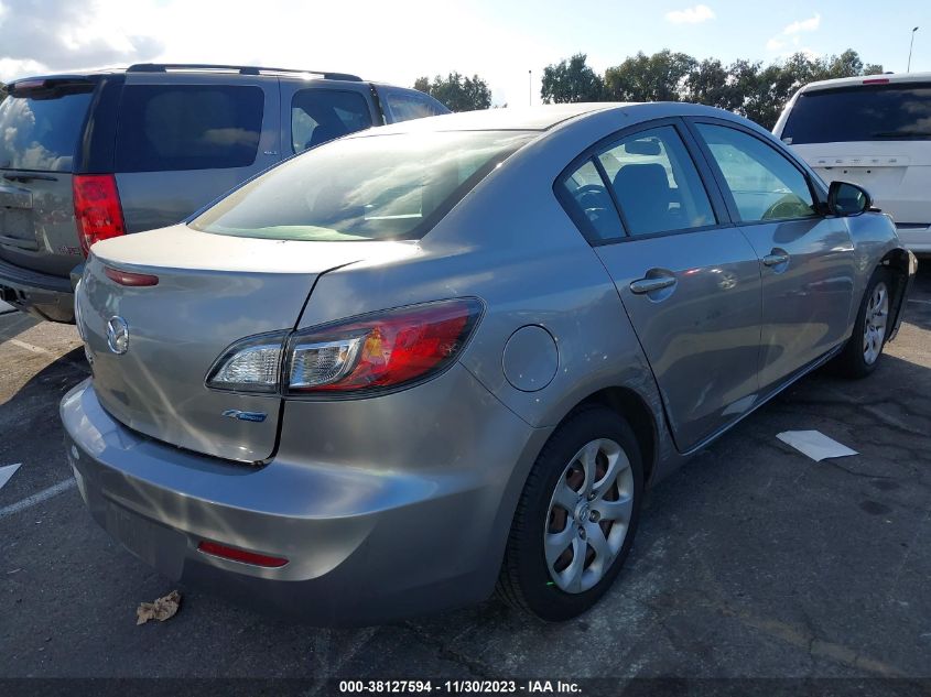 2013 MAZDA MAZDA3 - JM1BL1U8XD1704356