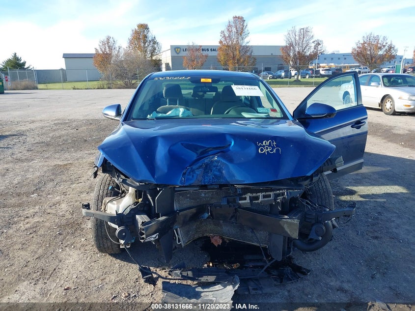 VIN 5NPD74LF4HH110780 2017 HYUNDAI ELANTRA SE