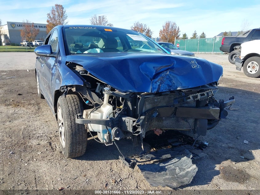 VIN 5NPD74LF4HH110780 2017 HYUNDAI ELANTRA SE
