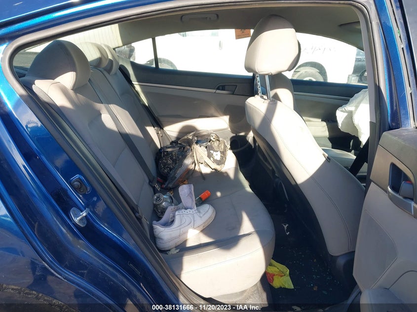 VIN 5NPD74LF4HH110780 2017 HYUNDAI ELANTRA SE