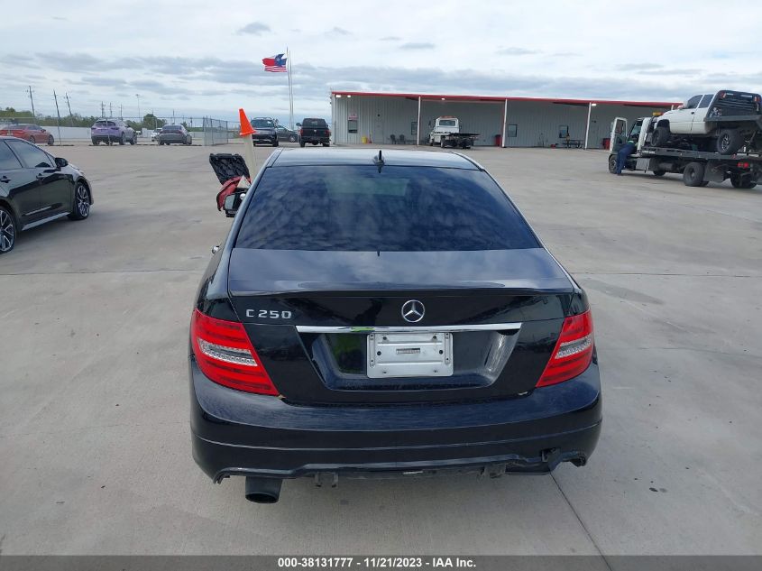 2014 MERCEDES-BENZ C 250 SPORT/LUXURY - WDDGF4HB2EA958445