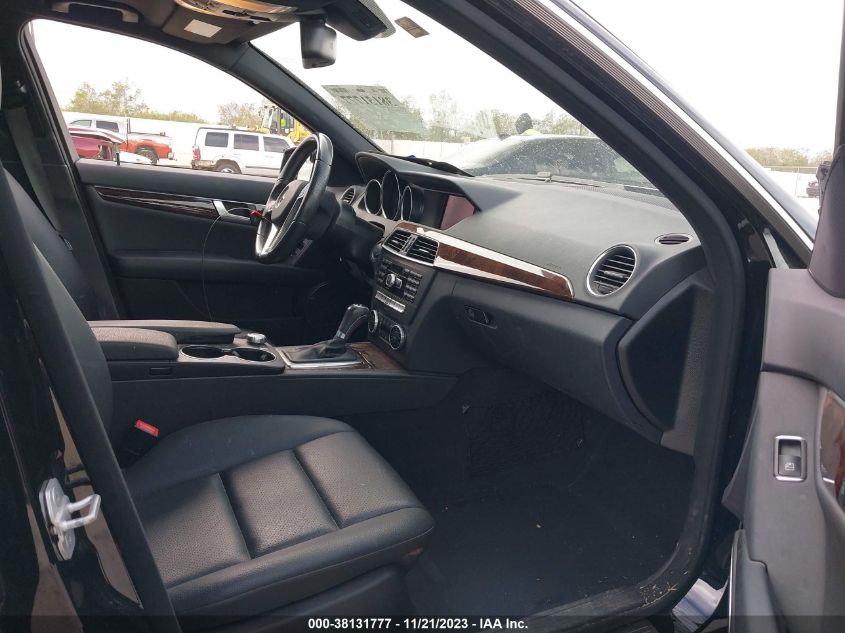 2014 MERCEDES-BENZ C 250 SPORT/LUXURY - WDDGF4HB2EA958445