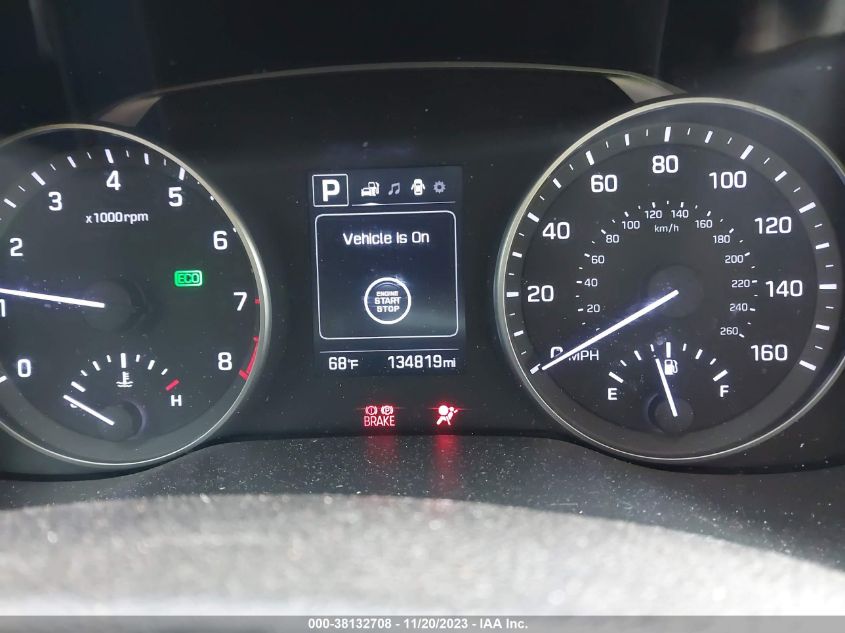 2017 HYUNDAI ELANTRA LIMITED - 5NPD84LF3HH086632