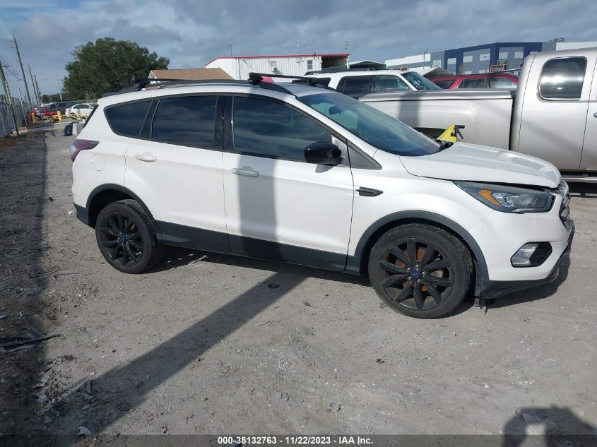 2017 FORD ESCAPE SE - 1FMCU0GD5HUB42578