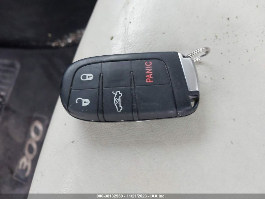 2015 CHRYSLER 300 LIMITED - 2C3CCAAG1FH829903