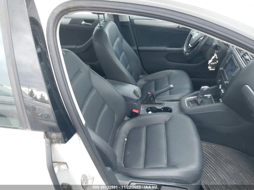2016 VOLKSWAGEN JETTA 1.4T SE - 3VWD67AJ9GM394960