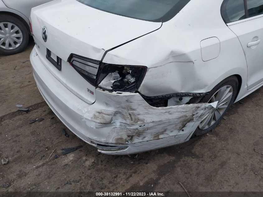 2016 VOLKSWAGEN JETTA 1.4T SE - 3VWD67AJ9GM394960