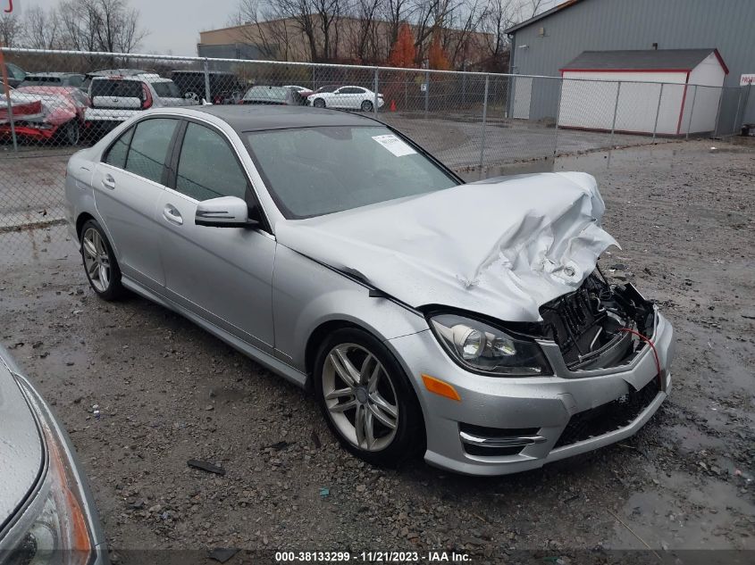 2013 MERCEDES-BENZ C 300 LUXURY 4MATIC - WDDGF8AB4DR281335