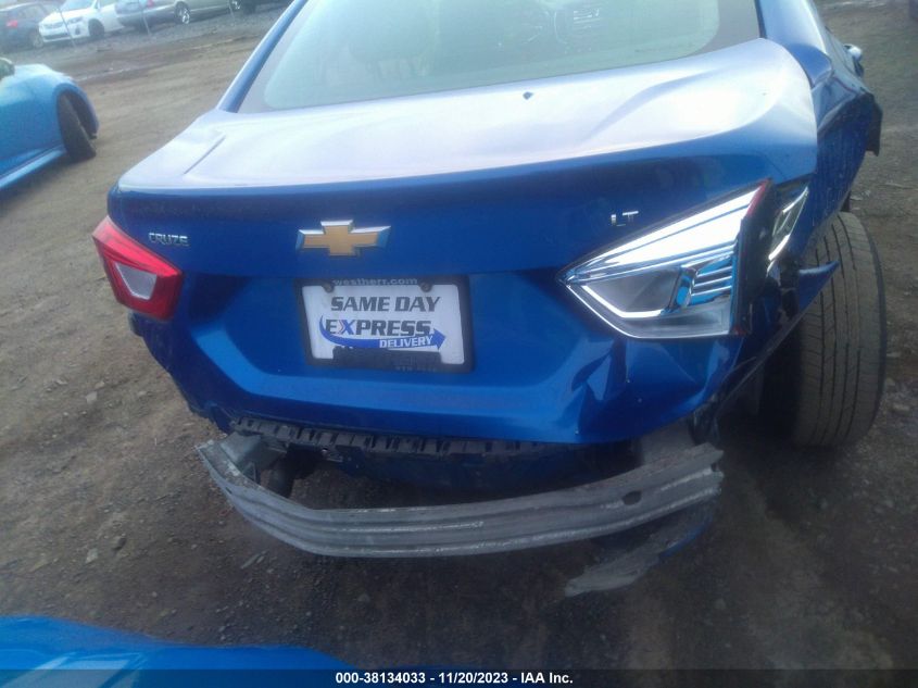 2018 CHEVROLET CRUZE LT AUTO - 1G1BE5SM8J7104292